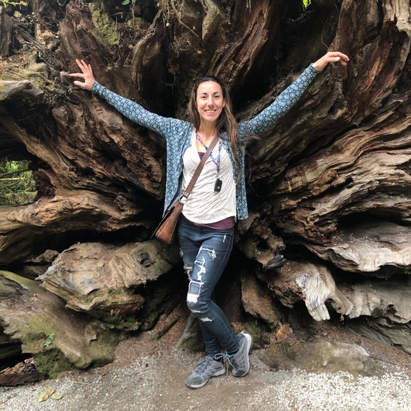 Meet your Posher, Camille - Picture 1 of 1